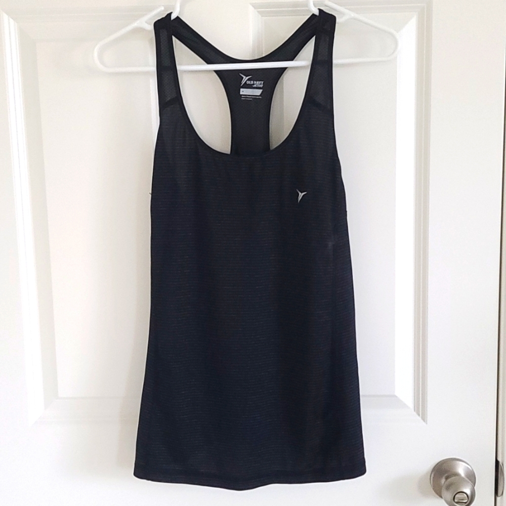 4/17 OLD NAVY TANK